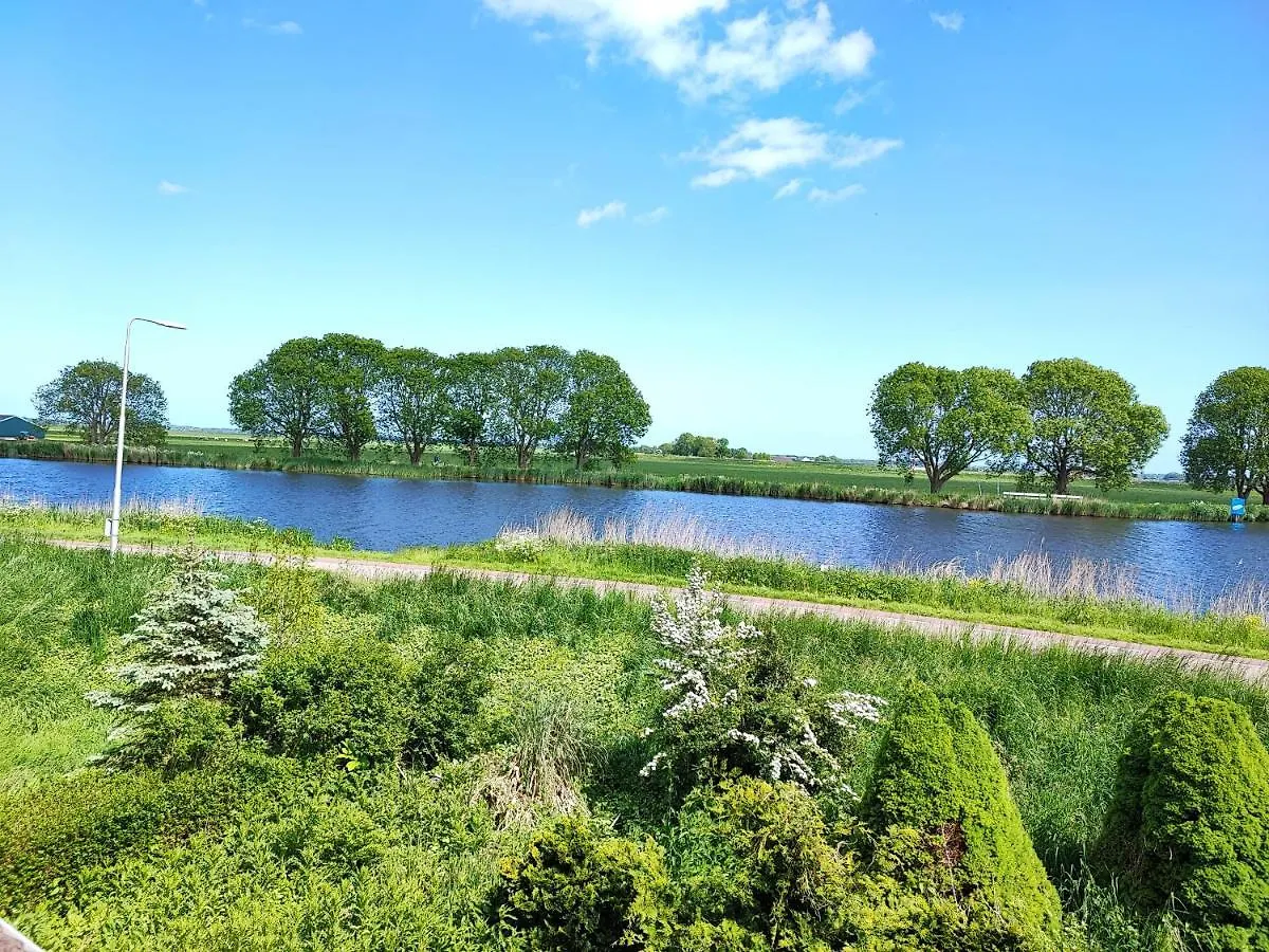 Guest house Guesthouse At The Amstel River With 2Br 2Ba And Garden Amstelveen
